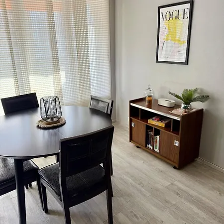 Appartement Hyper Centre 2 Avec Parking *